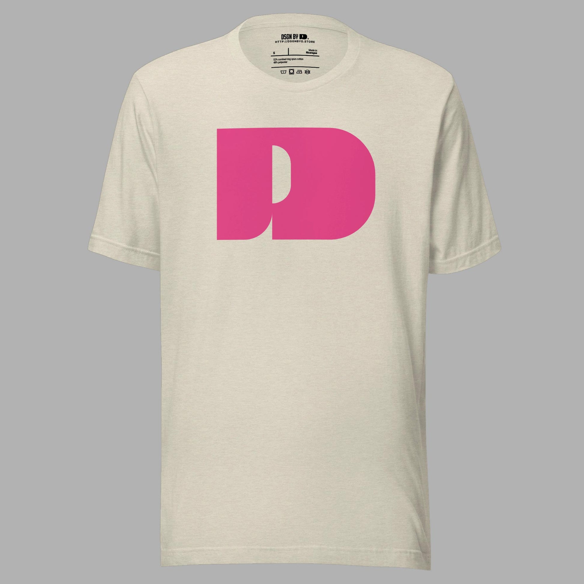 A beige cotton unisex graphic tee with letter D .