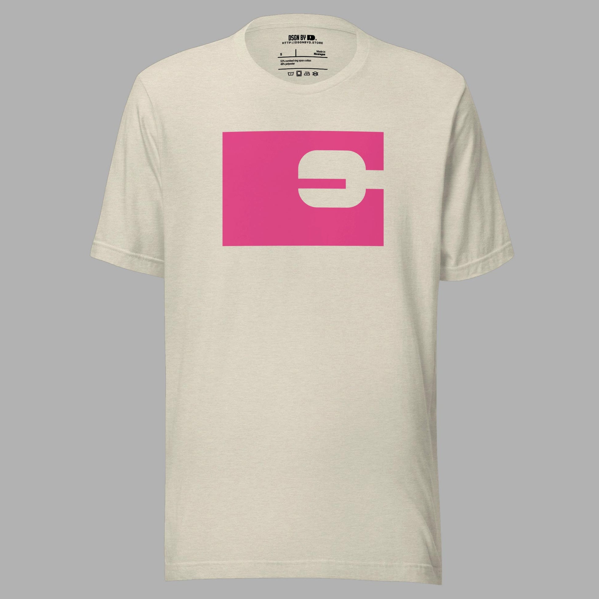 A beige cotton unisex graphic tee with letter E.